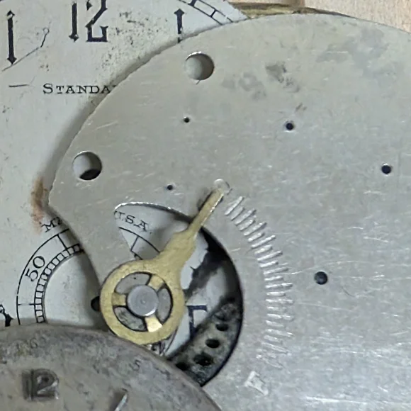 ARTIST Steampunk Pin Watch Parts Brooch Signed Leslie Mones - Picture 4 of 12